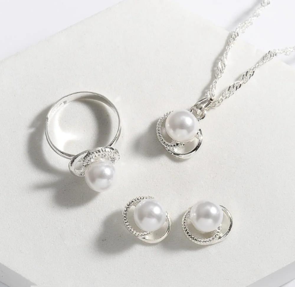 Silver plated pearl Set